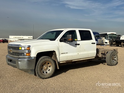 2016 Chevrolet Silverado 3500HD 4x4 Crew Cab Cab and Chassis