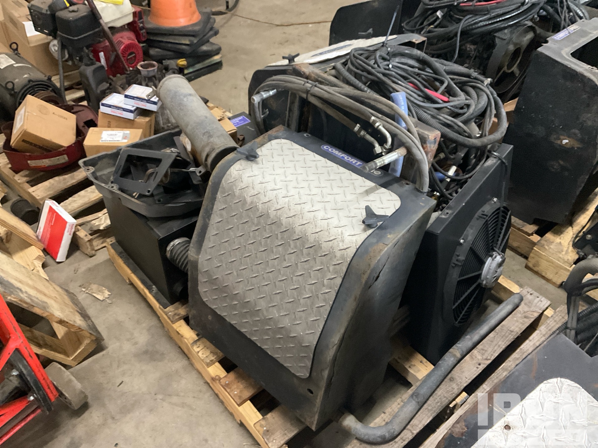 Carrier ComfortPro 6000 watt Hilfsstromeinheit - Fits Truck
