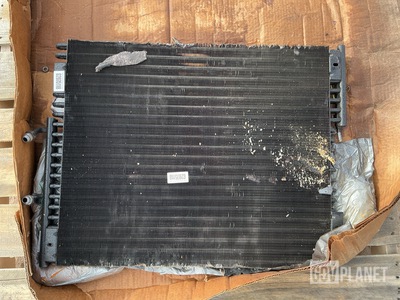 12340185 Engine Lubricating Oil Cooler