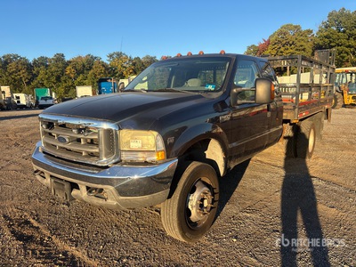 2003 Ford F-450 XLT 4x2 Extended Cab Flatbed Truck