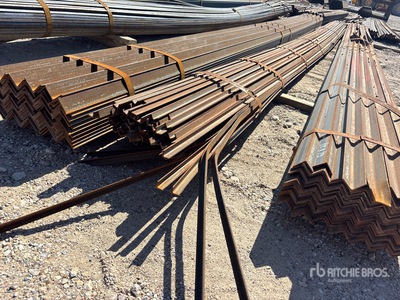 Quantity of (2) Bundles of Angle Iron (1) 3/4 in x 3/4 in x 1/8 in x 20 ft, (1) 1 1/2 in x 1 1/2 in x 1/8 in x 20 ft その他 - 店舗 & 倉庫