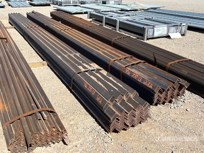 Quantity of (2) Bundles of 2 in x 2 in x 1/8 in 20 ft Angle Iron その他 - 店舗 & 倉庫