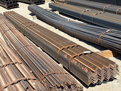 Quantity of (2) Bundles of Angle Iron (1) 2 in x 2 in x 3/16 in, (1) 1 1/4 in x 1 1/4 in x 1/8 in x 20 ft その他 - 店舗 & 倉庫