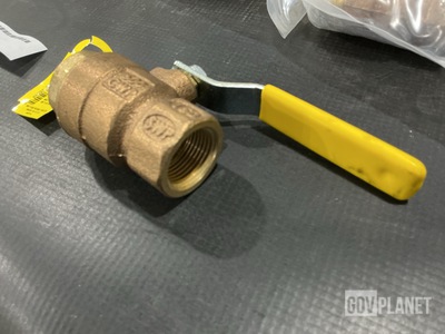 (226) Arapaho Pipe 3/4" Bronze THD 600# WOG Ball Valves