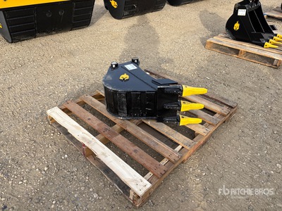 Trojan 50CL 12 in Digging Cazo para excavadora - Fits 40mm Cat 305, 305.5 Komatsu PC45/50/55, Hyundai R55, Hitachi/Deere 50D/G, Case, New Holland, Kobelco SK50, Bobcat E50/341/337 (Unused)