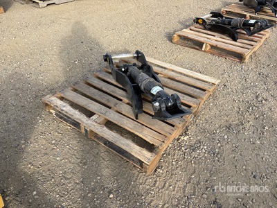 Trojan 5T-45 36 in Excavator Thumb - Fits Cat 305, 305.5 Komatsu PC45/50/55, Hyundai R55, Hitachi/Deere 50D/G, Case, New Holland, Kobelco SK50, Bobcat E50/341/337 (Unused)