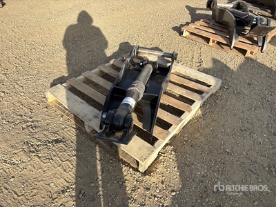 Trojan 8T-50 46 in Excavator Thumb - Fits Cat 307/308, Komatsu PC78/88, Deere/Hitachi 75/85, Case, New Holland, Kobelco SK80, Bobcat E80 (Unused)