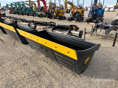 Trojan 200CL 72 in Tilting Excavator Bucket - Fits 80mm Cat 320/321/323, Hyundai R210, Komatsu PC200/220, Deere 160/200/225, Kobelco SK210, Case 210/225, Doosan DX225 (Unused)