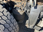 4 Underbody - Truck with 