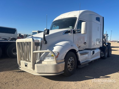 2019 Kenworth T680 6x4 Ciągnik siodłowy T/A z kabiną sypialną