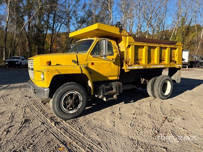 1987 Ford F800 4x2 3-Achs Kipper-Lkw