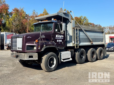 1999 International PAYSTAR 5000 Eagle 8x4 Tri/A Dump Truck