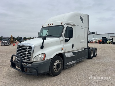 2016 Freightliner Cascadia 125 6x4 T/A Sleeper Truck Tractor