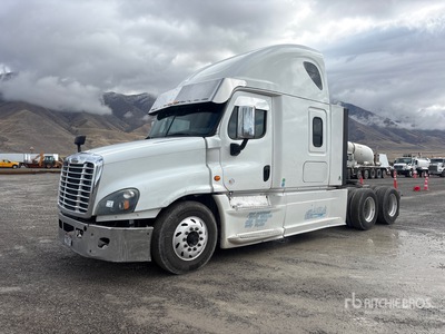 2016 Freightliner Cascadia 125 6x4 T/A Sleeper Truck Tractor