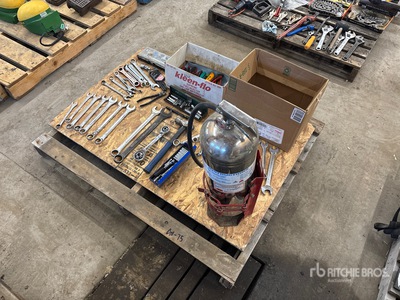 Quantity of Wrenches