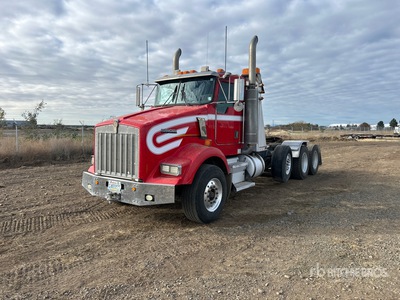 1999 Kenworth T800 Tri/A Day Cab Truck Tractor