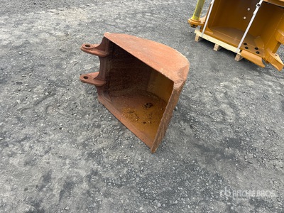 23 in Cleanup ローダーバックホー用バケット