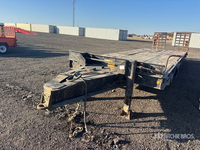 2016 Loadstar 32 ft Quad/A Remolque Portamaquinaria