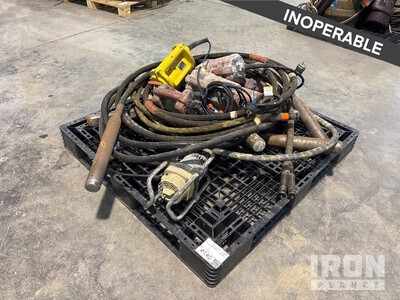 Quantity of (6) Electric Concrete Vibrators Różne urządzenia do betonu Sprzęt do betonu (Inoperable)