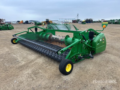 2015 John Deere 615P 15 ft Draper Combine Pickup Header