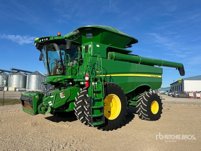2015 John Deere S680 حصادة مجمعة