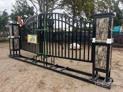 Suihe TM2006NCE202 20 ft Farm Metal Driveway Gate (Unused)