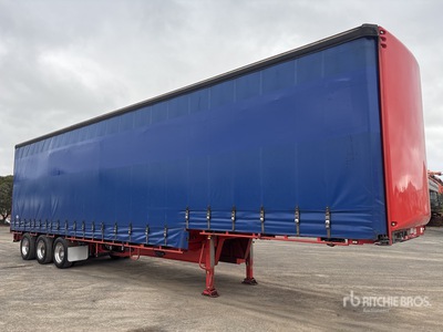 2015 MaxiTrans 13.4 m Tri/A Step Deck Curtain Side Trailer