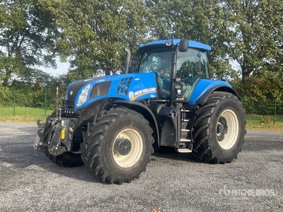 2014 New Holland T 8.420 AC 4WD Tractor