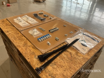 Quantity of (1) Trimble Kobelco Hydraulic Kit GPS 機器 その他 (Unused)