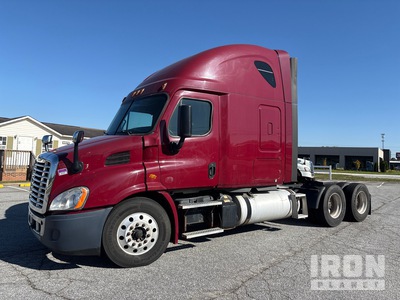 2015 Freightliner Cascadia 113 6x4 トラックトラクター(T/A)