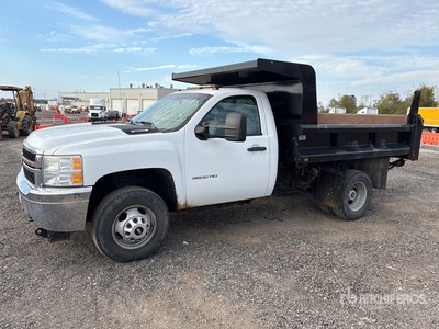 2011 Chevrolet Silverado 3500HD 4x4 Dump Truck