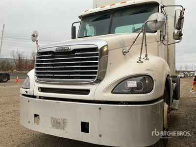 2006 Freightliner Columbia 120 トラックトラクター（T/A）