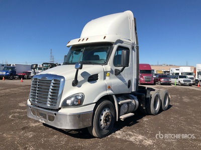 2017 Freightliner Cascadia 113 6x4 T/A Day Cab Truck Tractor