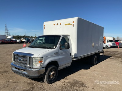 2009 Ford E-450 4x2 バントラック
