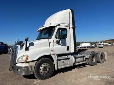 2016 Freightliner Cascadia 125 6x4 T/A Day Cab Truck Tractor