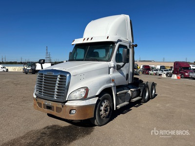2016 Freightliner Cascadia 125 6x4 T/A Day Cab Truck Tractor