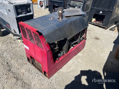 2015 Lincoln K2284-2 300 A Multi-Process Soldadora motorizada (Inoperable)
