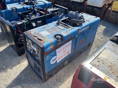 2019 Miller Trailerblazer 302 Air Pak 300 A Skid-Mounted Multi-Process 3-in-1 Spawarka napędzana silnikiem