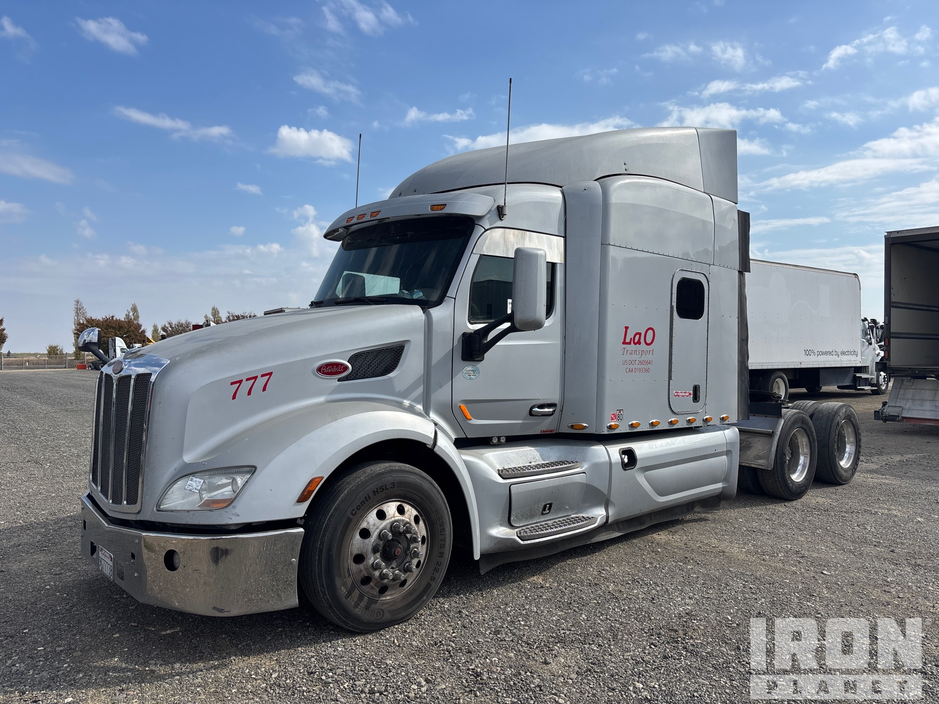 2017 Peterbilt 579 6x4 T/A Sleeper Truck Tractor