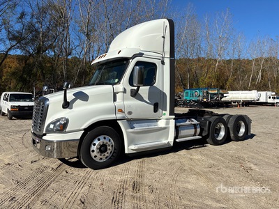 2018 Freightliner Cascadia 125 6x4 T/A Day Cab Truck Tractor