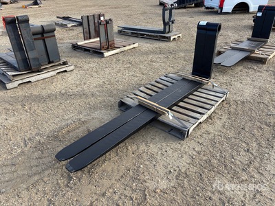 96 in 2.5 in x 6 in Fork Tines Wheel Loader Forks (Unused)