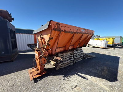 Henderson PSH 13 Salt Spreader