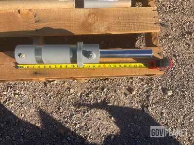 (5) Great Lakes Power Lift 211.24.623.10 Linear Actuating Cylinder Assemblies
