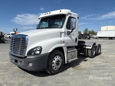 2017 Freightliner Cascadia 125 6x4 T/A Day Cab Truck Tractor