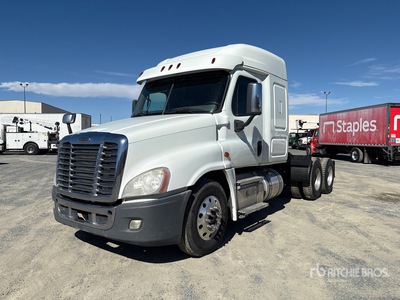 2020 Freightliner Cascadia 125 6x4 T/A Sleeper Truck Tractor