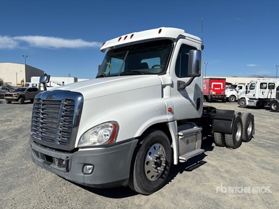 2017 Freightliner Cascadia 125 6x4 Ciągnik siodłowy T/A z kabiną dzienną