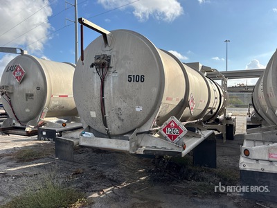 2012 Polar 8400 gal T/A タンクトレーラー