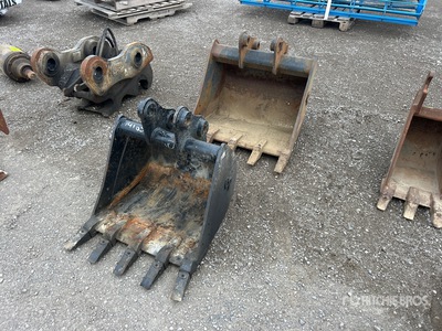 Quantity of (2) 30 in Digging 25 in Excavator Bucket