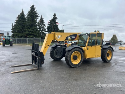 2012 Cat TL943 Telehandler