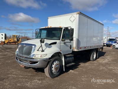 2005 International 4300 Durastar 4x2 Van Truck